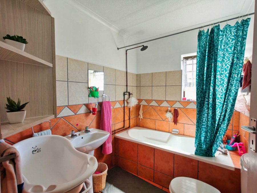 2 Bedroom Property for Sale in Hartenbos Central Western Cape